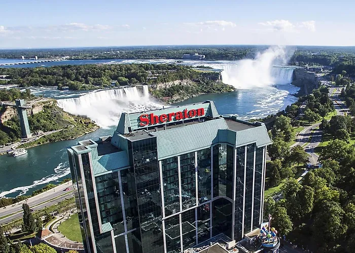Luxury Hotels in Niagara Falls near Fallsview Tourist Area