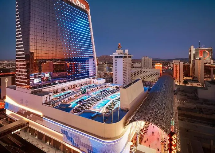 Luxury Hotels in Las Vegas near Fremont Street Experience