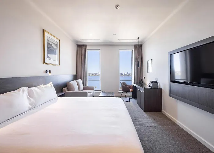 Luxury Hotels in Perth near Swan River