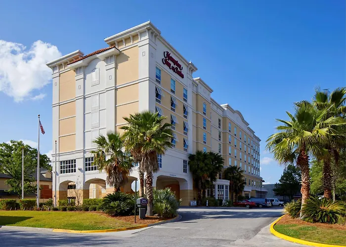 Best Savannah Hotels For Families With Kids