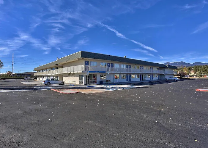 Sedona Hotels near Flagstaff Pulliam Airport (FLG)